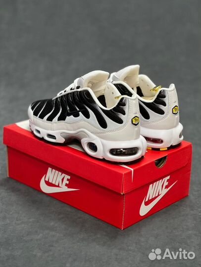 Кроссовки Nike