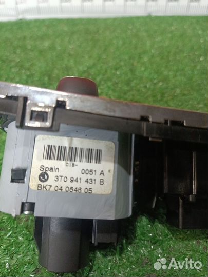 Блок управления светом Skoda Superb 2