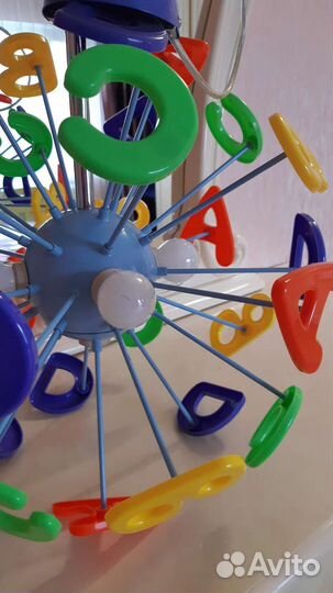 Люстра с разноцветными буквами