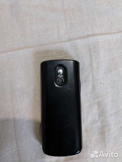 Samsung E2121B