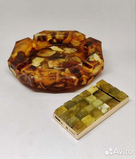 Зажигалка, инкрустированная натуральным янтарём