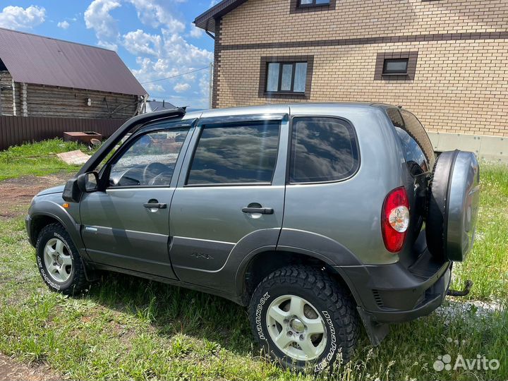 Chevrolet Niva 1.7 МТ, 2010, 122 306 км