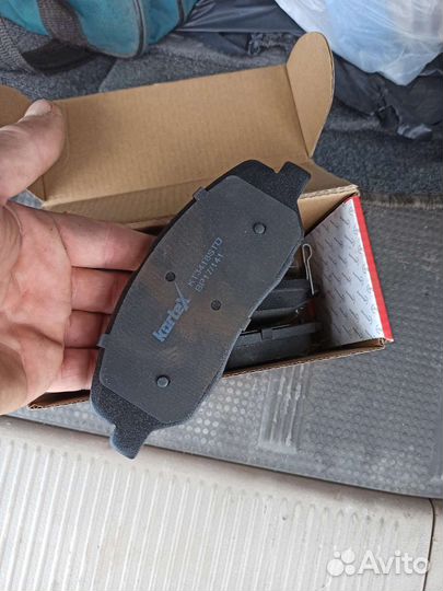 Колодки тормозные передние