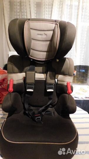 Детское автокресло от 1 до 7 лет