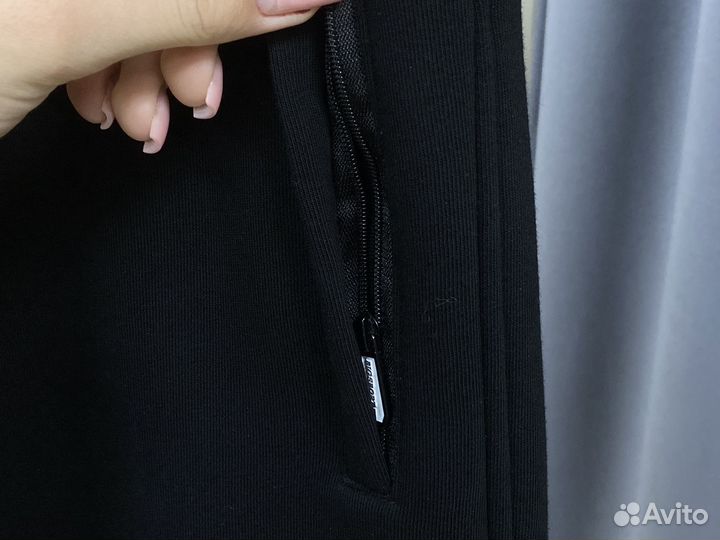 Спортивные штаны Nike на флисе