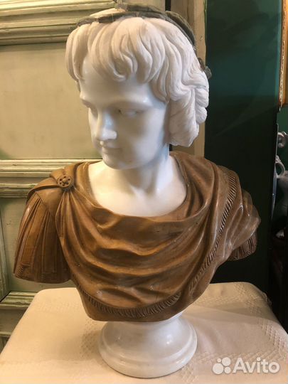 Антикварный бюст. Александр Македонский