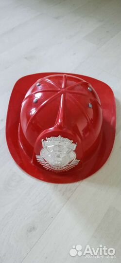 Пожарный шлем игрушка
