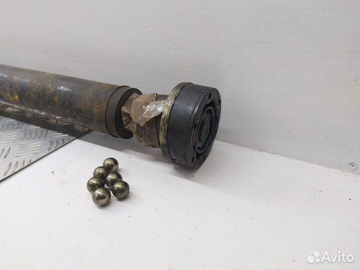 Б/У Карданный вал 2 части Длина 190 см Высыпался