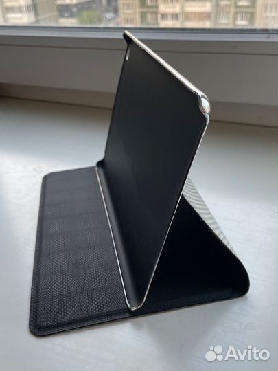 Магнитный чехол на iPad Mini