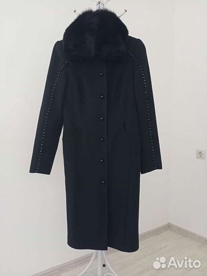 Женская и мужская верхняя одежда