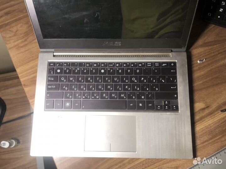 Ноутбук asus