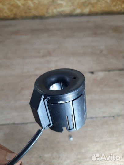 Кольцо иммобилайзера Peugeot 206 кабриолет правый