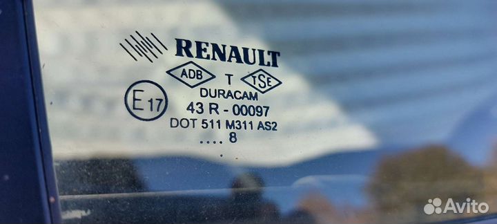 Стекло правое переднее Renault Megane 2