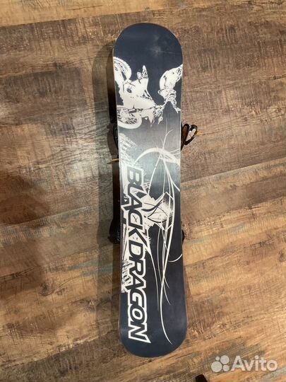 Сноуборд с креплениями и ботинками