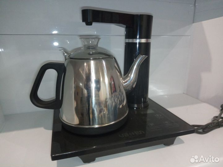 Чайный столик с электронной помпой