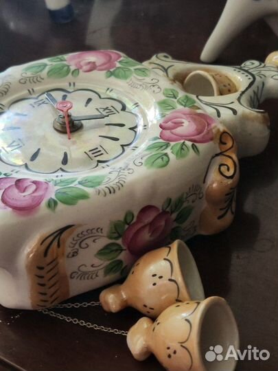 Гжель- часы настенные размером 11,5х11,5см