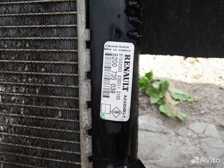 Радиатор охлаждения Рено Логан Сандеро 1