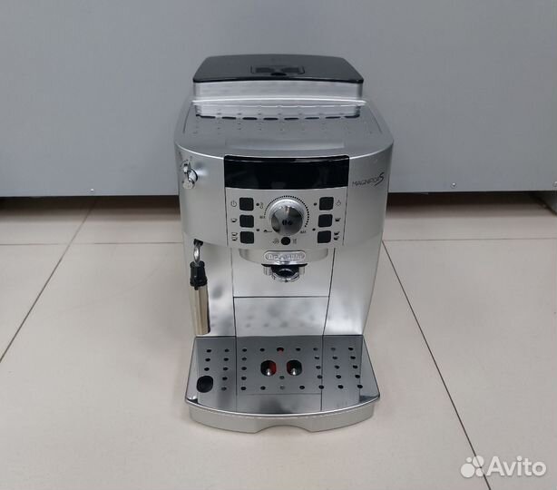 Кофемашина Delonghi ecam 22.110.SB