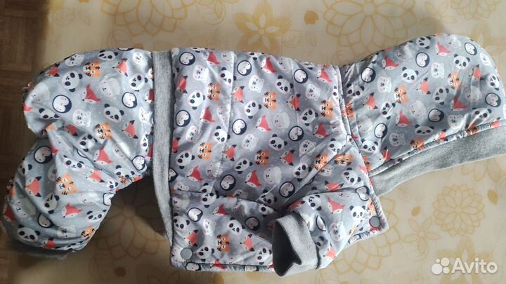 Зимний комбинезон для маленькой собаки