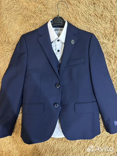 Школьный костюм