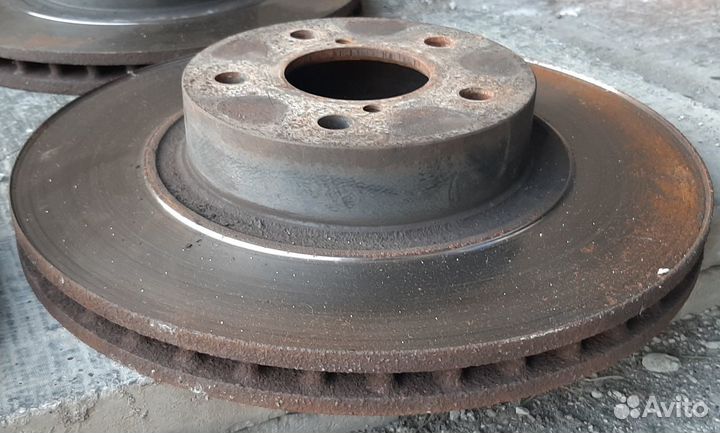 Тормозные диски Subaru 26300-AE071 26700-FG000