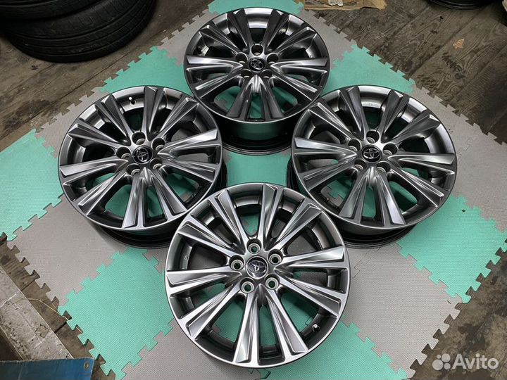 Комплект оригинальных дисков Toyota