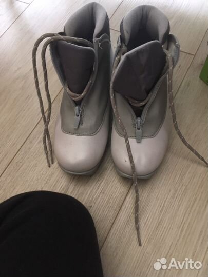 Ботинки лыжные