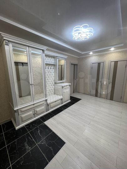 3-к. квартира, 83 м², 3/7 эт.