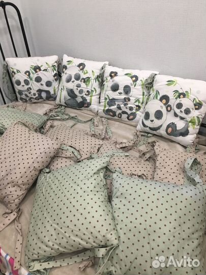 Бортики в детскую кроватку, подушки