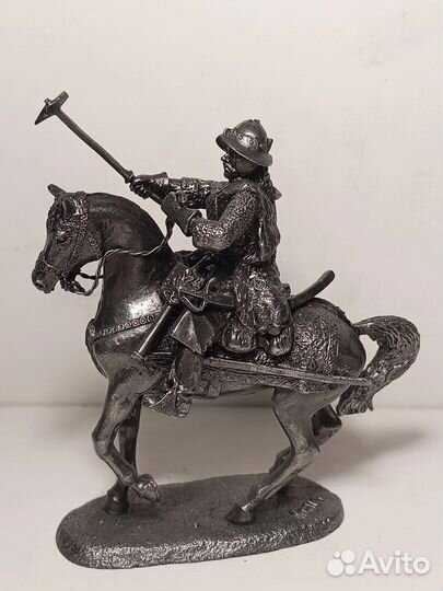 Продаю оловянные фигуры