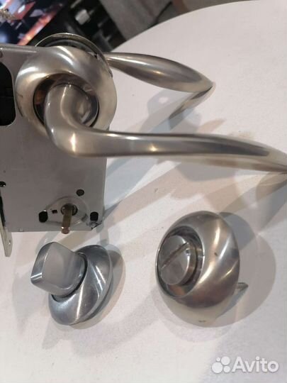 Дверные ручки