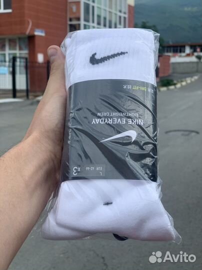 Носки Nike высокие белые