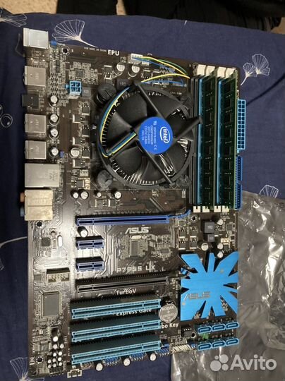 Материнская плата с процессором