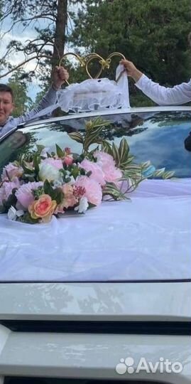 Свадебные украшения на машину