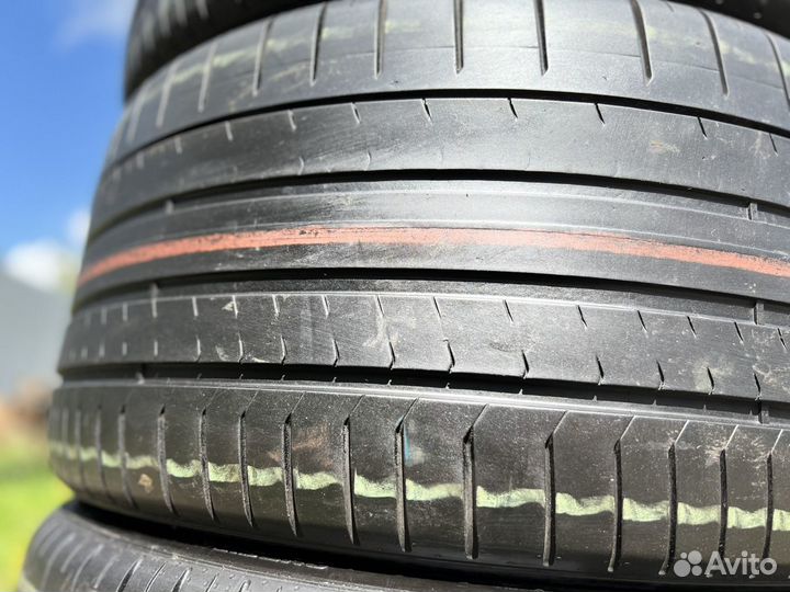 Pirelli P Zero PZ4 285/45 R21 и 315/40 R21