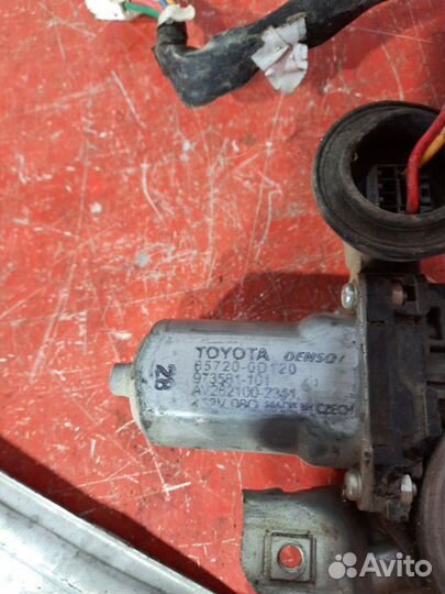 Механизм стеклоподъемника Toyota Corolla E180