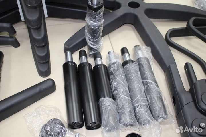 Запчасти для компьютерных кресел, столов и тумб