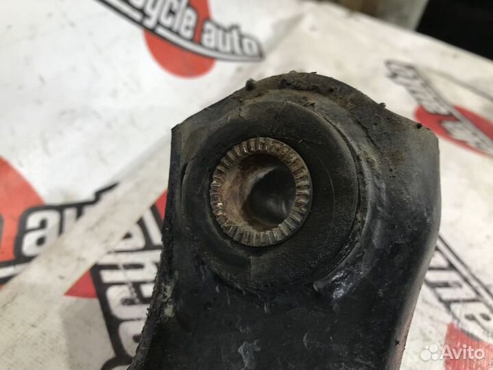 Рычаг mitsubishi pajero v26 4M40 R F D 1994 Перед