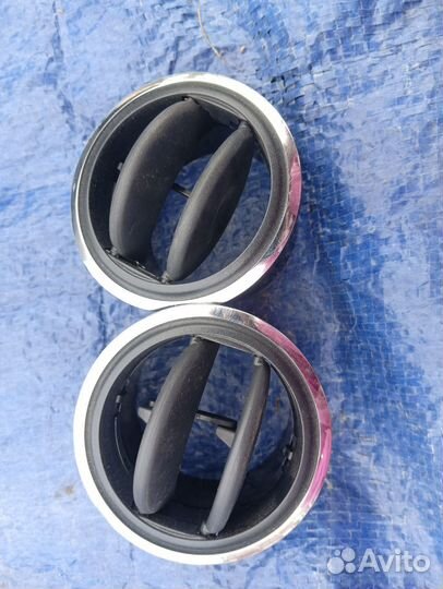 Салонный воздушный дефлектор рено сандеро 2