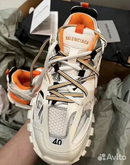 Balenciaga track