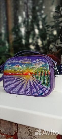 Художник, роспись стен, барельеф