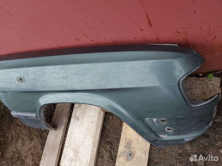 Переднее правое крыло газ-31029 3110
