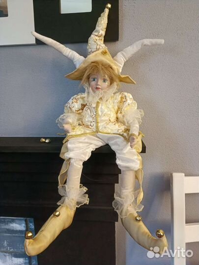 Кукла Арлекин музыкальная заводная