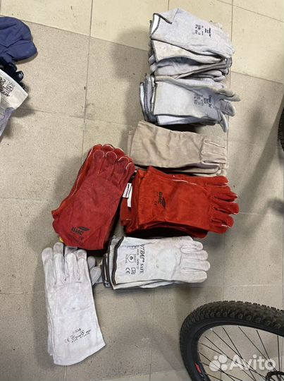 Перчатки