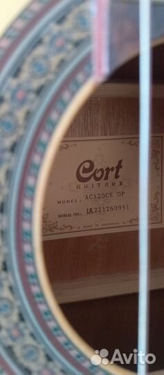 Классическая гитара Cort