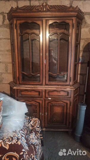 Антикварный буфет