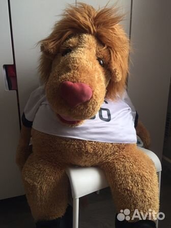 Лев Голео и мяч Пилле талисман чм мира по футболу