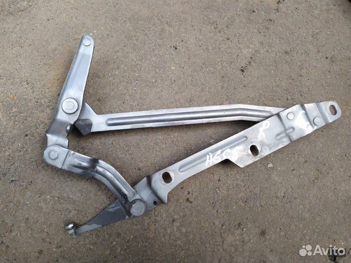 Петля крышки багажника Audi A6 C4 2.8 1994-1996