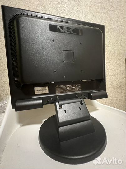Монитор NEC 195vxm+