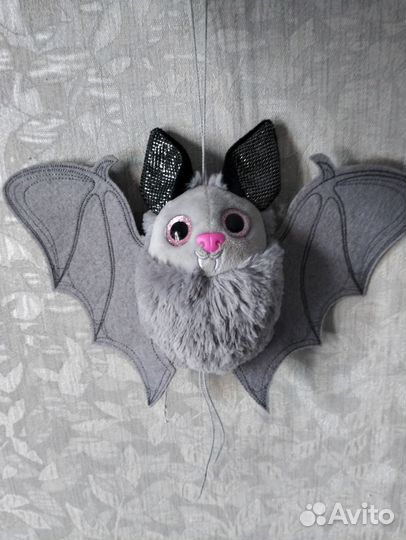 Летучая мышь игрушка
